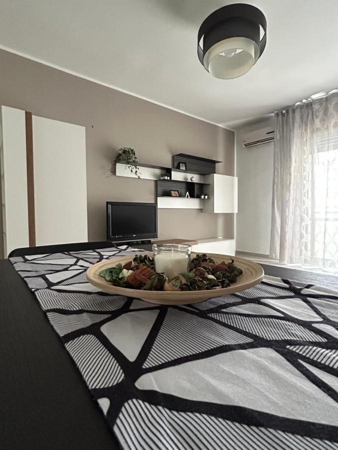Apartament La Dimora Di Enea Brindisi Zewnętrze zdjęcie